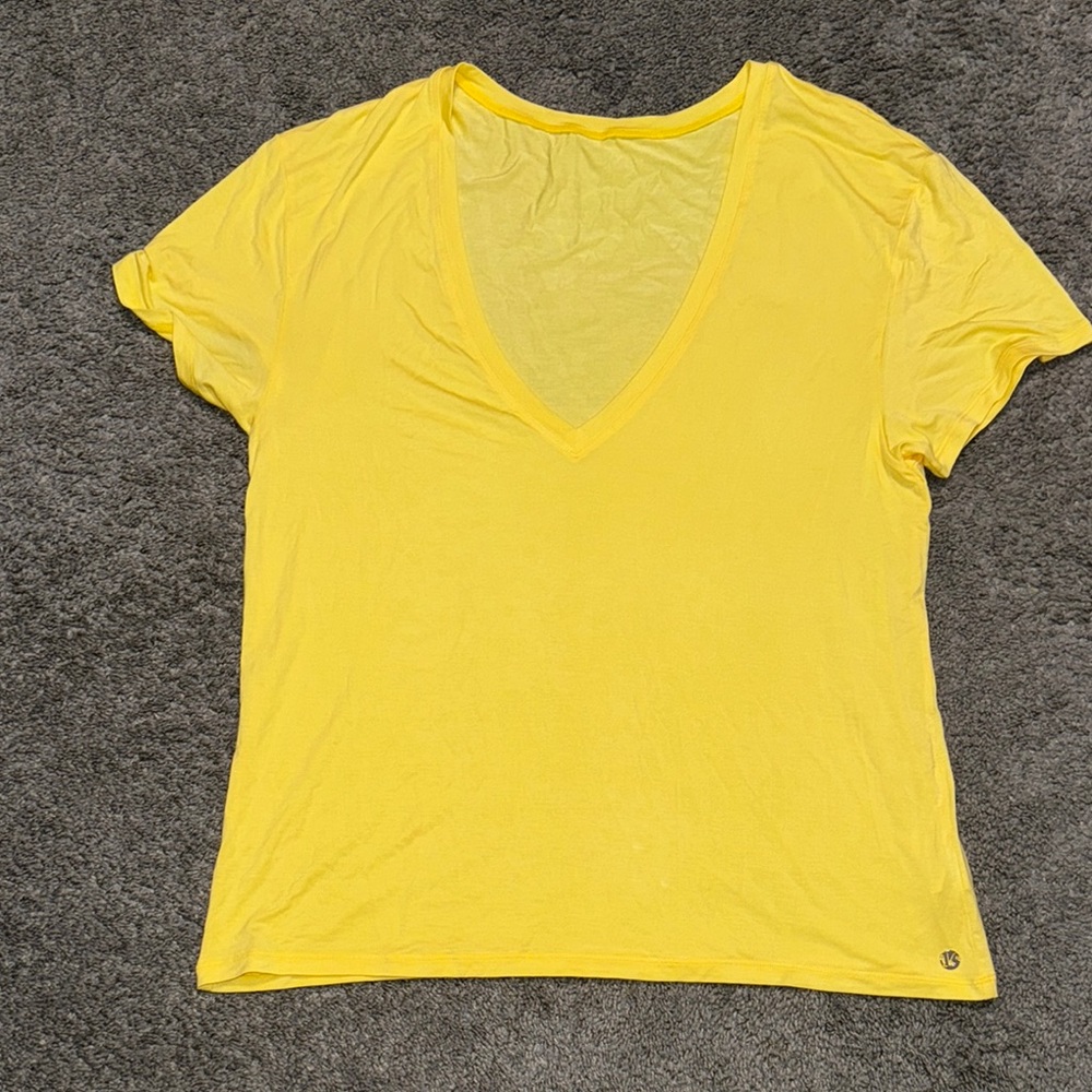 Buff bunny pump cover tee - NWOT